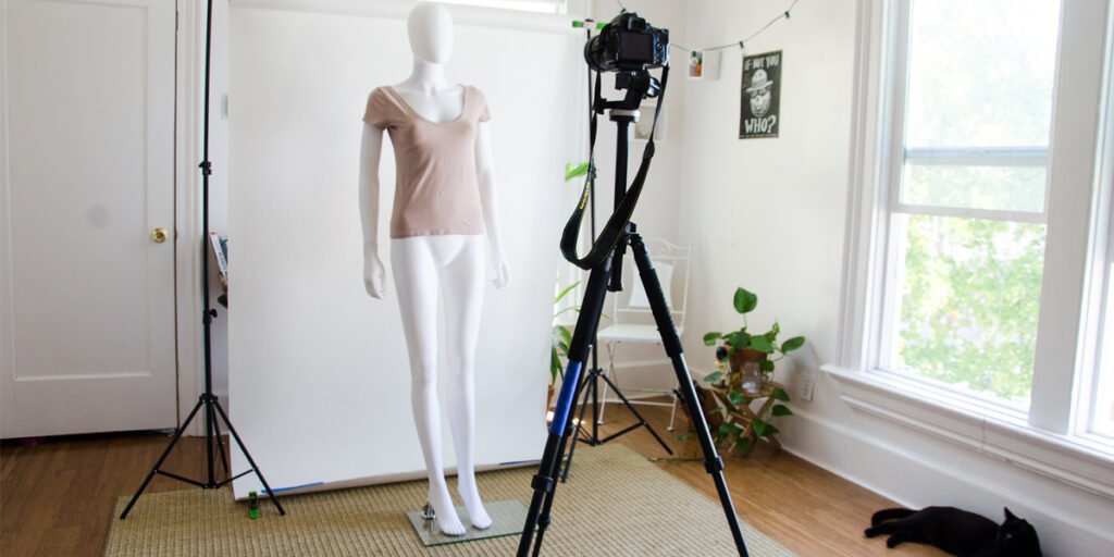 how to buy wholesale clothing